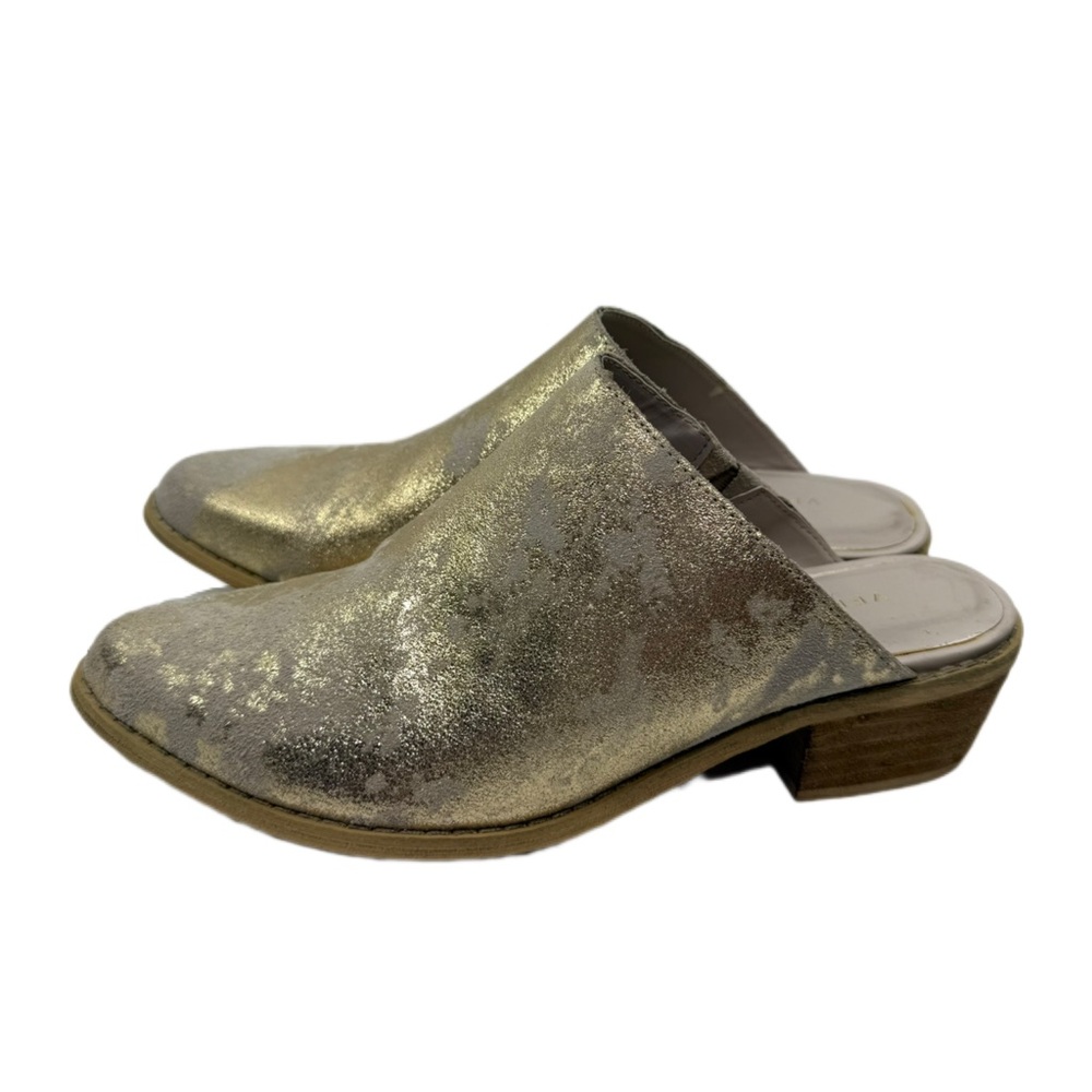 Very Volatile Moonstruck Slip On Mules Light Gold Size 7